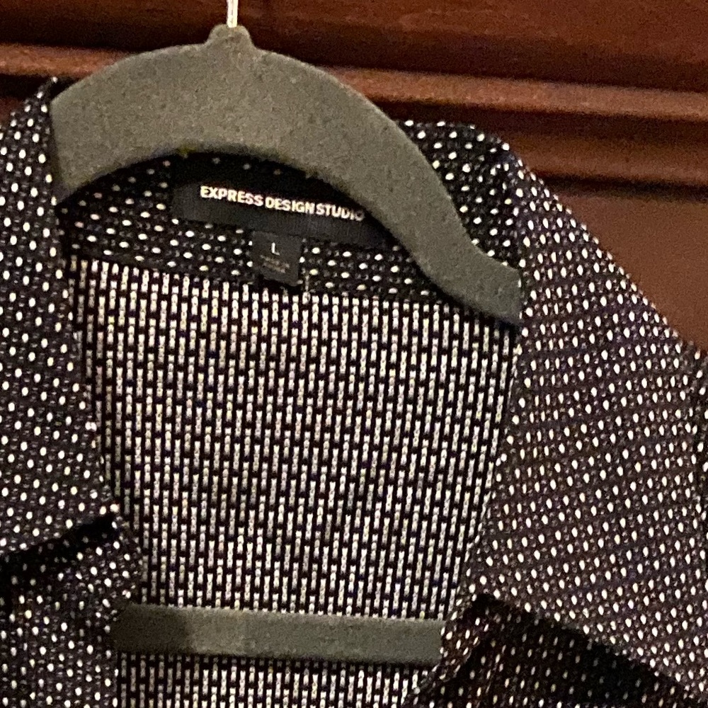 Super Cute Express button down - Picture 3 of 3